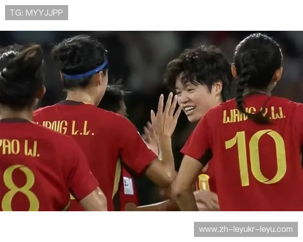 李晴潼双响邵子钦破门助中国女足提前小组出线